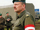 Obst Nikolaus Egger, Kommandant ATHUM/ALBA vom 1.April bis 19. Juni 1999. (Bild öffnet sich in einem neuen Fenster)