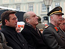 VM Platter mit Bundespräsident Klestil und Generalstabschef Ertl. (Bild öffnet sich in einem neuen Fenster)