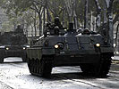 ... und Jagdpanzer Jaguar auf der Ringstrasse. (Bild öffnet sich in einem neuen Fenster)