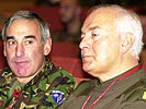 GenMjr Culik, rechts, ist stv. Kommandant von AA 2003.
Foto:A.Steindl. (Bild öffnet sich in einem neuen Fenster)