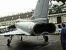 Ein Modell des Eurofighters Typhoon ... (Bild öffnet sich in einem neuen Fenster)
