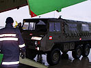 Auch in diesem Einsatz bewähren sich die Pinzgauer-Fahrzeuge des Heeres. (Bild öffnet sich in einem neuen Fenster)