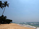 Krasser Gegensatz: Sri Lanka wie man es vor dem Tsunami kannte ... (Bild öffnet sich in einem neuen Fenster)