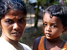 In den Blicken der Sri Lanker ... (Bild öffnet sich in einem neuen Fenster)