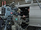 Medienvertreter beobachteten die Soldaten bei der Erfüllung Ihrer Aufgaben. (Bild öffnet sich in einem neuen Fenster)