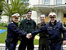 Österreichische und deutsche Polizisten mit Presseoffizier Sadnikar. (Bild öffnet sich in einem neuen Fenster)