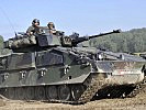 Der Schützenpanzer "Ulan" unterstützt die Kampfpanzer. (Bild öffnet sich in einem neuen Fenster)