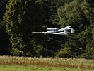 Auch unbemannte Drohnen fliegen während der Übung. (Bild öffnet sich in einem neuen Fenster)