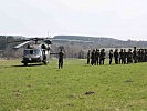 Soldaten trainieren die Zusammenarbeit S-70 "Black Hawk". (Bild öffnet sich in einem neuen Fenster)