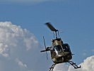 Ein bewaffneter leichter Verbindungshubschrauber OH-58 im Anflug. (Bild öffnet sich in einem neuen Fenster)