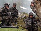 Schweizer Infanteristen im Gefechtstraining. (Bild öffnet sich in einem neuen Fenster)