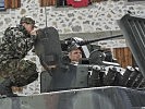 Mittendrin im Kampffahrzeug: ein Schweizer Radpanzer "Piranha". (Bild öffnet sich in einem neuen Fenster)