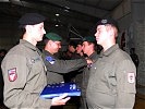Verleihung der EUFOR-Einsatzmedaille durch den Kommandanten. (Bild öffnet sich in einem neuen Fenster)
