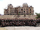 Gruppenfoto des ersten Kontingents von AUCON/ISAF. (Bild öffnet sich in einem neuen Fenster)