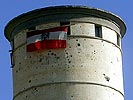 Nationalfeiertag - die österreichische Fahne schmückt den Wasserturm. (Bild öffnet sich in einem neuen Fenster)