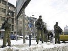 Die österreichischen KFOR-Soldaten zeigten in Mitrovica Präsenz. (Bild öffnet sich in einem neuen Fenster)