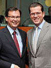 Darabos mit seinem deutschen Amtskollegen Karl-Theodor zu Guttenberg. (Bild &ouml;ffnet sich in einem neuen Fenster)