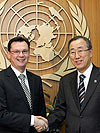 Darabos traf in New York UN-Generalsekret�r Ban Ki-moon. (Bild &ouml;ffnet sich in einem neuen Fenster)