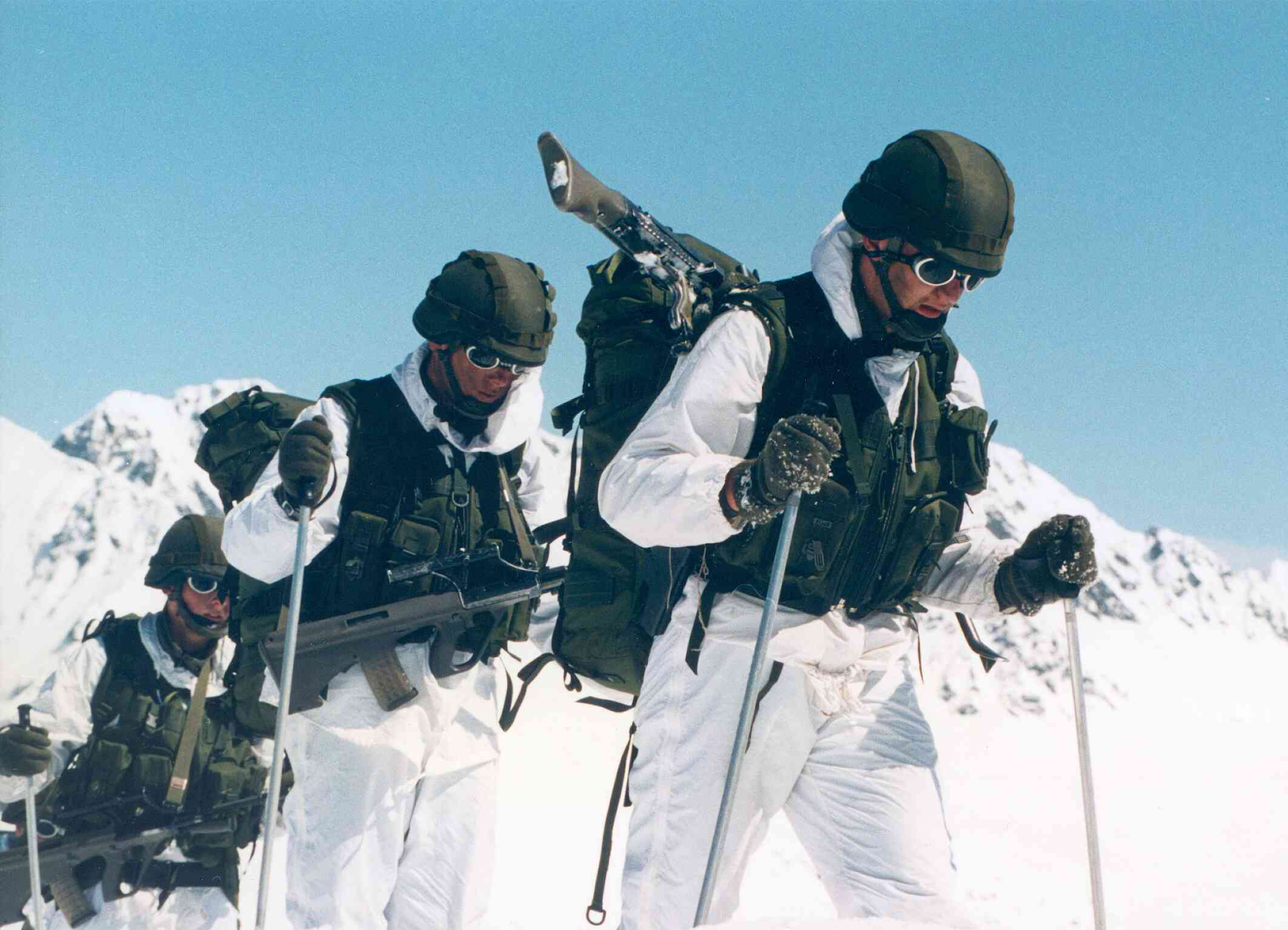 http://www.bmlv.gv.at/download_archiv/photos/infanterie/images/aufstieg_x1.jpg