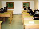 Auch die Hunde m�ssen in die Schule. (Bild &ouml;ffnet sich in einem neuen Fenster)