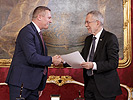 Mario Kunasek, left, with President Alexander Van der Bellen. (Image opens in new window)