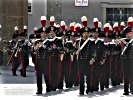Die Carabinieri Musik in ihren farbenfrohen Uniformen. (Bild öffnet sich in einem neuen Fenster)
