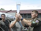 AFDRU-Soldaten versorgen die nordbosnische Region Orasje mit Trinkwasser. (Bild öffnet sich in einem neuen Fenster)