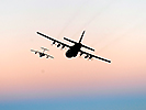 Übung: Abfang einer C-130 Transportmaschine. (Bild öffnet sich in einem neuen Fenster)