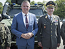Der neue Generalstabschef, General Brieger, mit Minister Kunasek. (Bild öffnet sich in einem neuen Fenster)