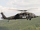 Ein "Blawk Hawk" im Kosovo, wo das Heer eine Multinationale Brigade führt. (Bild öffnet sich in einem neuen Fenster)