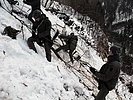 Im Jänner helfen Soldaten der Bevölkerung im Kampf gegen Schneemassen. (Bild öffnet sich in einem neuen Fenster)