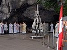 Heilige Messe an der Grotte. (Bild öffnet sich in einem neuen Fenster)