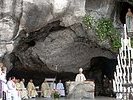 Heilige Messe an der Grotte 3. (Bild öffnet sich in einem neuen Fenster)