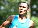 Bagniuk Ilia aus Russland gewann mit 25:53,2 min. (Bild öffnet sich in einem neuen Fenster)