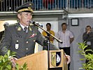 Der stv. Militärkommandant, Oberst Trinkl, spricht zu den Anzugelobenden. (Bild öffnet sich in einem neuen Fenster)