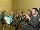 Ein Ensemble der Militärmusik Steiermark sorgt für festliche Stimmung. (Bild öffnet sich in einem neuen Fenster)