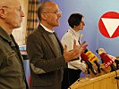 V.l.: Commenda, Klug und Mickl-Leitner bei der Pressekonferenz. (Bild öffnet sich in einem neuen Fenster)