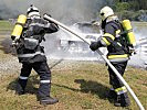 Die Zusammenarbeit mit zivilen Feuerwehren funktioniert. (Bild öffnet sich in einem neuen Fenster)