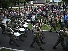 Die Militärmusik Burgenland marschiert ein. (Bild öffnet sich in einem neuen Fenster)