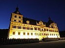 400 Soldaten vor dem Schloss Eggenberg. (Bild öffnet sich in einem neuen Fenster)