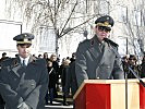 Militärdekan Rachle und Militärkurat Lattinger halten eine Ansprache. (Bild öffnet sich in einem neuen Fenster)