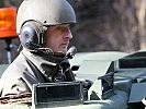 Stabwachtmeister Jauk ist als Panzerführer eingesetzt. (Bild öffnet sich in einem neuen Fenster)