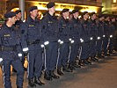 Abordnungen der Österreichischen Bundespolizei. (Bild öffnet sich in einem neuen Fenster)