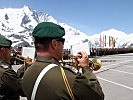 Zwei Militärmusiken umrahmten den Festakt. (Bild öffnet sich in einem neuen Fenster)
