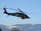 Der "Black Hawk" im Landeanflug auf Sulzberg. (Bild öffnet sich in einem neuen Fenster)