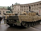 Getarnter Kampfpanzer Leopard. (Bild öffnet sich in einem neuen Fenster)