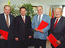 (v.l.n.r.) Dr. Herbert Steininger, Verteidigungsminister Günther Platter, DDr. Karlheinz Probst, Dr. Franz Sailler