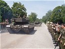 Die Panzersoldaten in Spratzern verabschieden ihre Kampfpanzer.