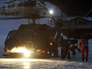 In Mayrhofen im Zillertal evakuierten zwei S-70 "Black Hawk" 53 Schifahrer.
