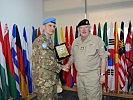 Lob für die österreichischen Soldaten: UNIFIL-Force Commander, Generalmajor Paolo Serra, l.
